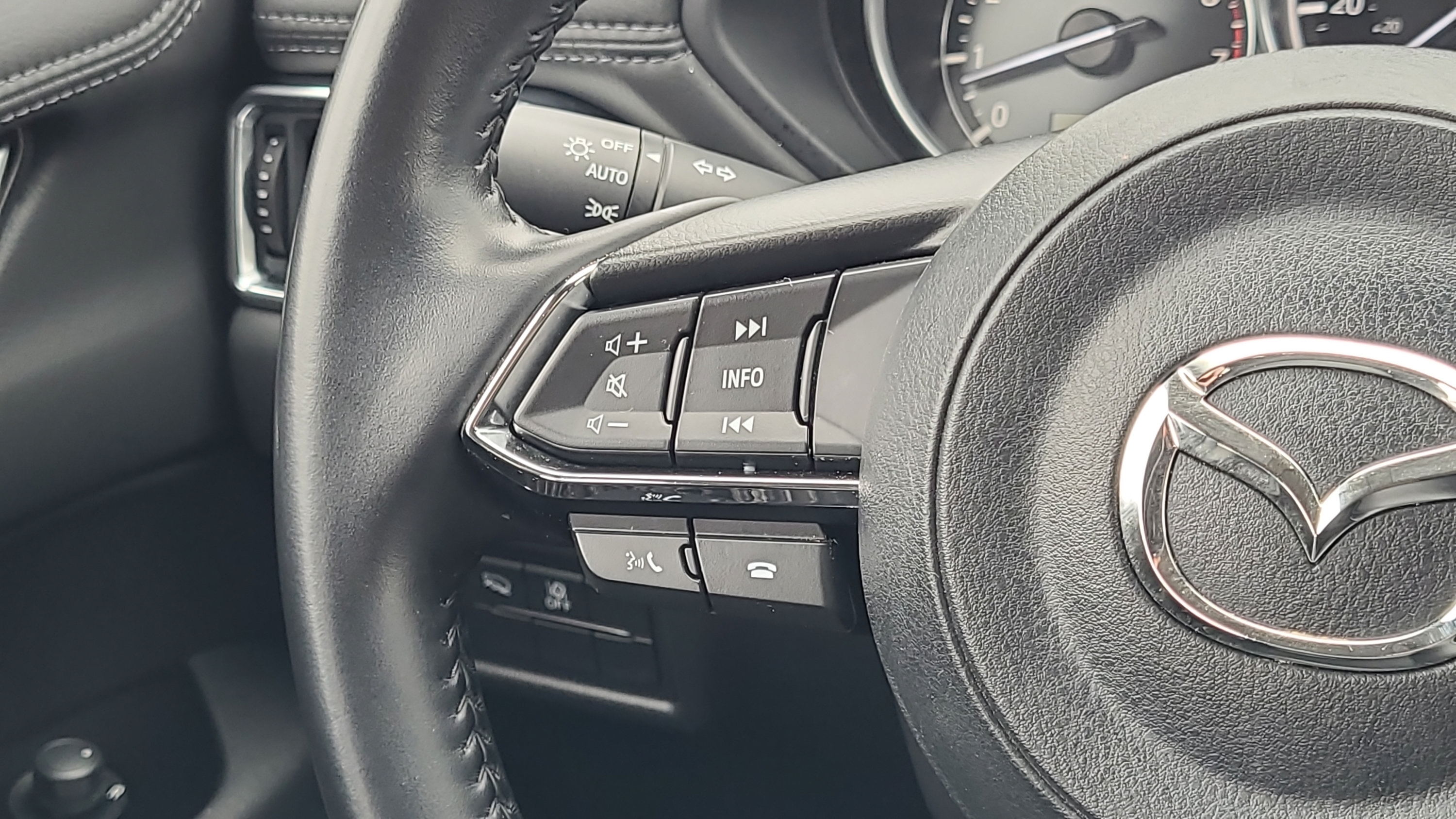Used 2025 MAZDA CX-5 AWD 2.5 S w/ Select Package image 14