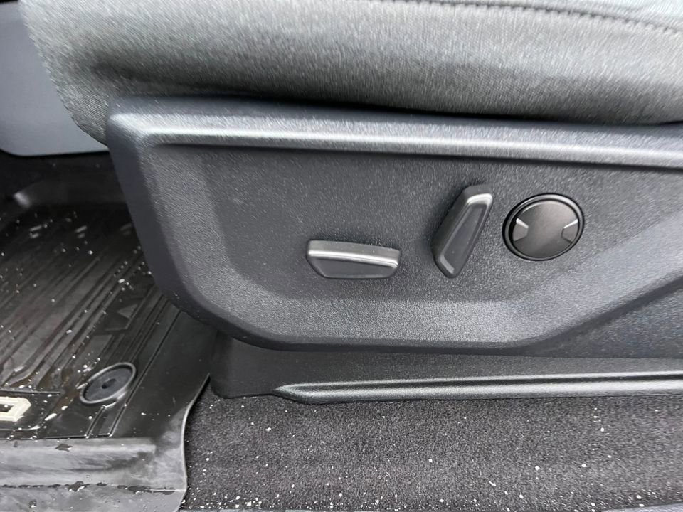 Certified 2023 Ford F150 XLT w/ Equipment Group 302A High image 19