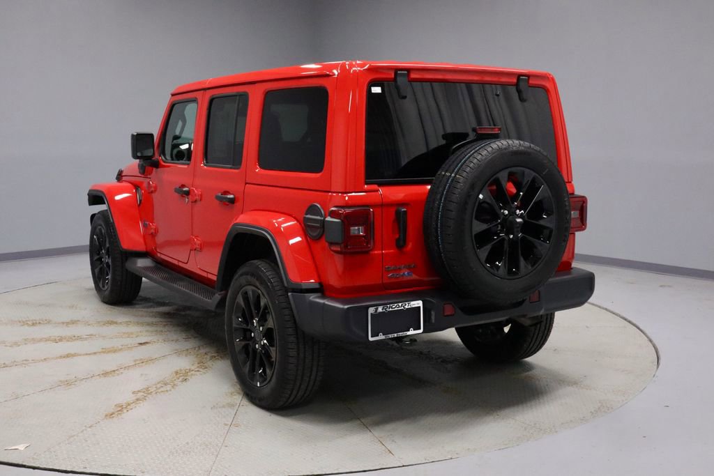 Used 2025 Jeep Wrangler Unlimited Sahara image 3
