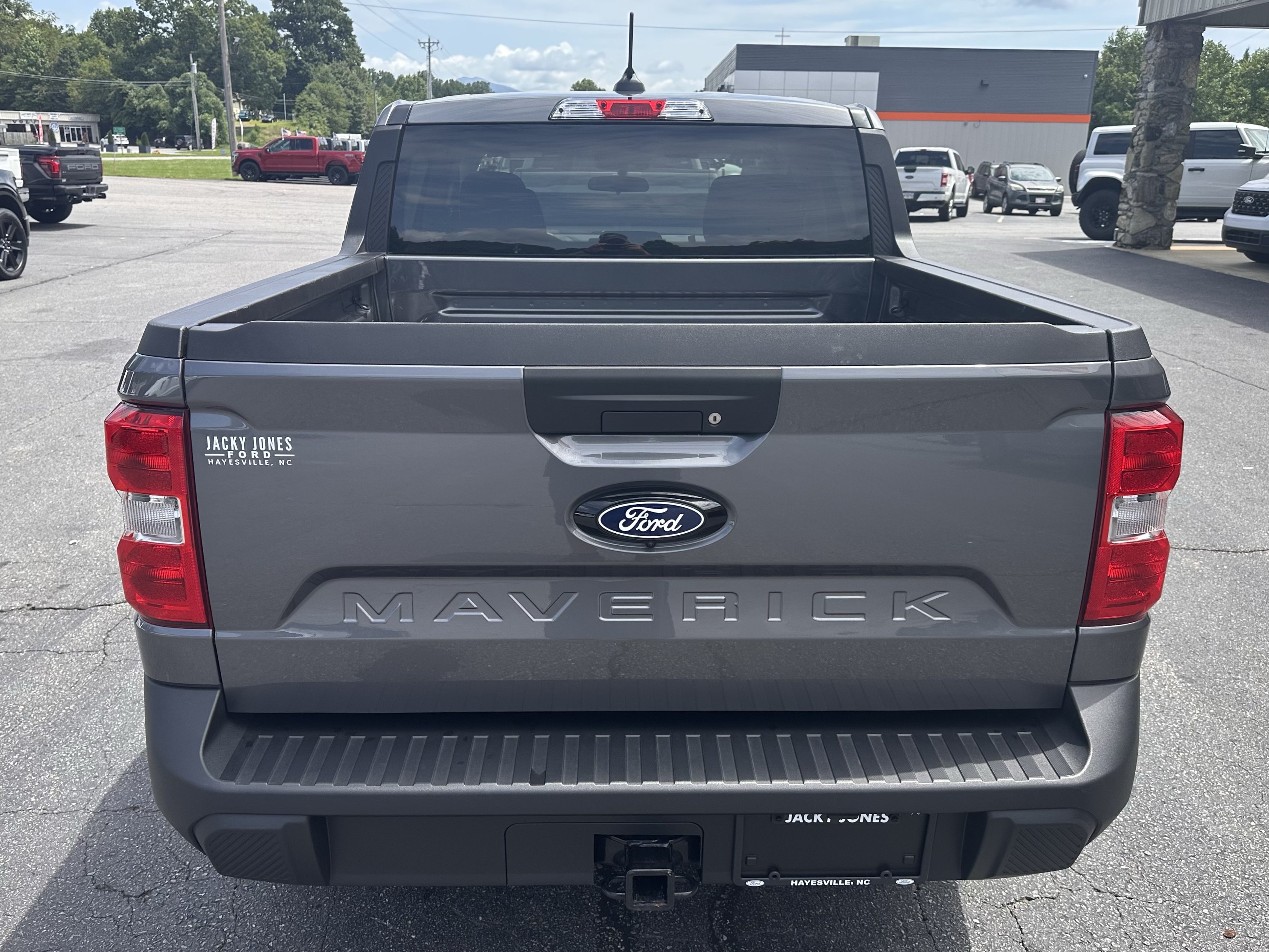 Certified 2025 Ford Maverick XL FWD image 7