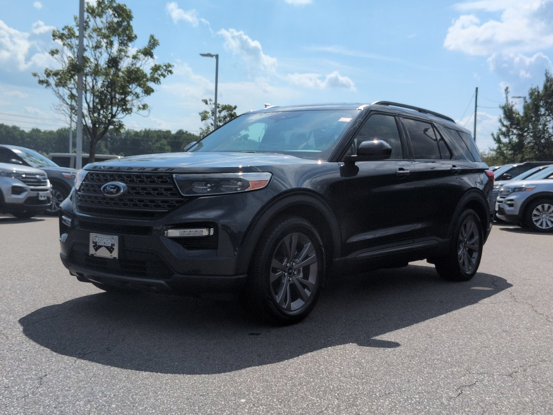 Certified 2022 Ford Explorer XLT w/ Equipment Group 202A RWD image 8