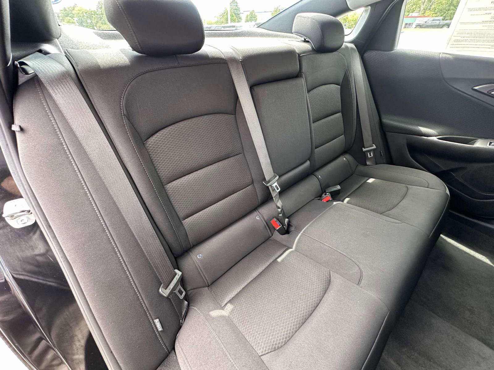 Used 2025 Chevrolet Malibu LT FWD image 24