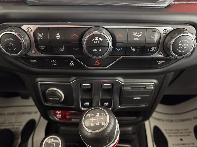 Used 2021 Jeep Wrangler Rubicon AWD/4WD image 16