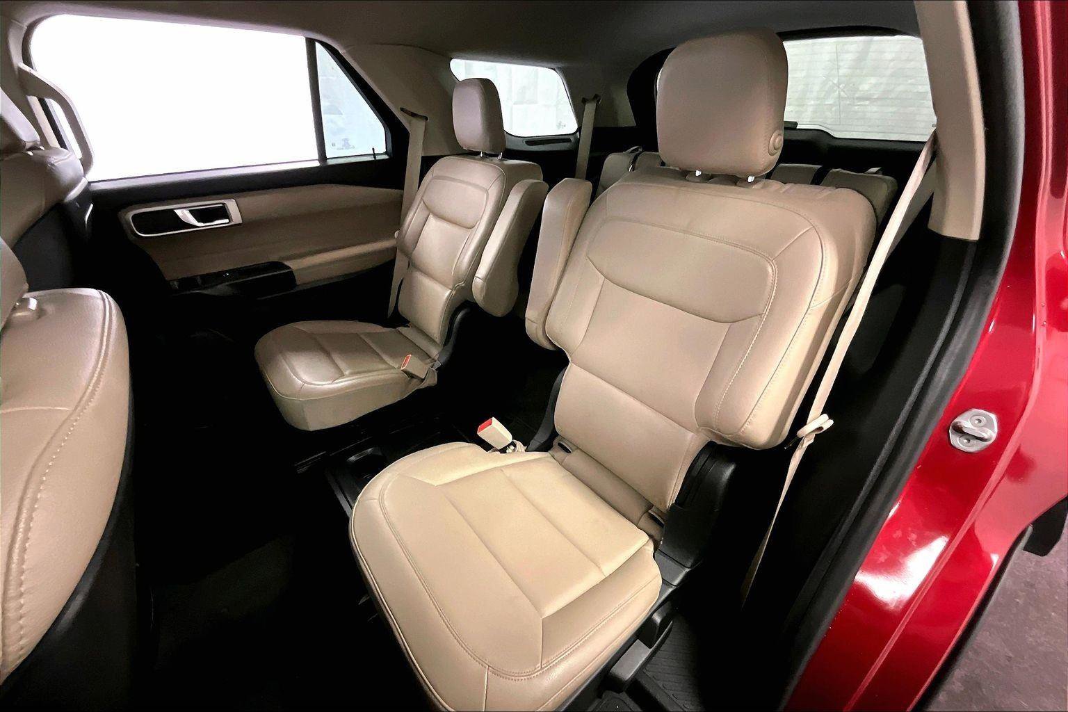 Certified 2020 Ford Explorer XLT w/ Equipment Group 202A image 25