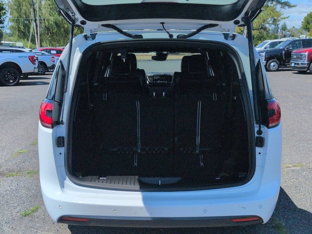 Used 2024 Chrysler Pacifica Limited FWD image 35