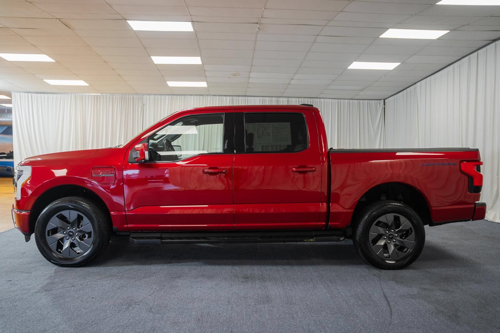 Certified 2023 Ford F150 Lightning Lariat AWD/4WD image 4