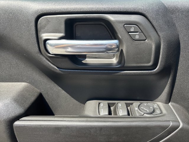 Used 2026 Chevrolet Silverado 1500 Custom w/ Turbomax Blackout Package AWD/4WD image 13