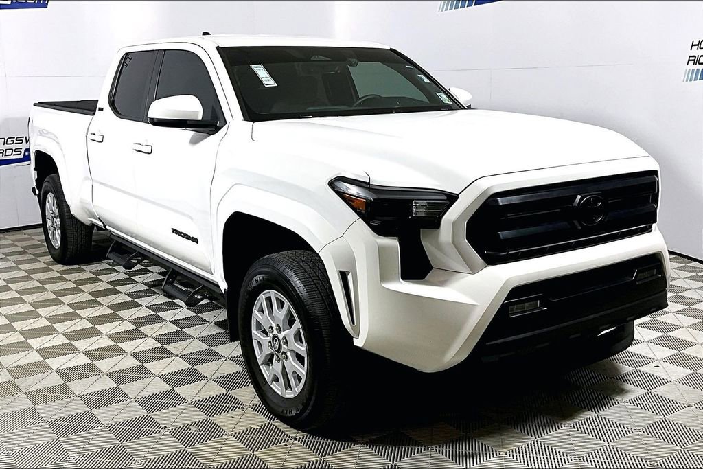 Used 2024 Toyota Tacoma SR5 image 3