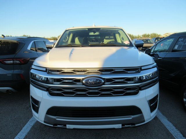 Certified 2024 Ford Expedition Platinum image 4