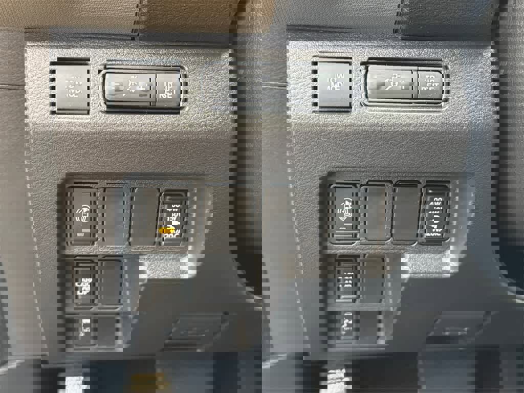 Used 2022 Nissan Frontier SV w/ Technology Package image 19