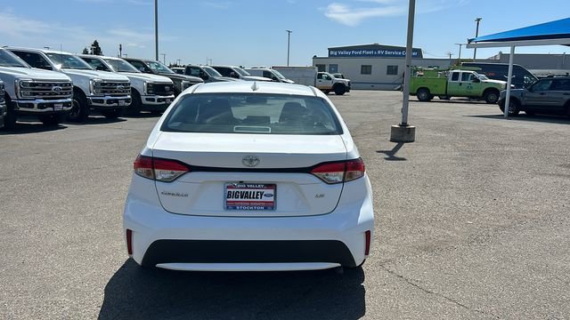 Used 2022 Toyota Corolla LE FWD image 4