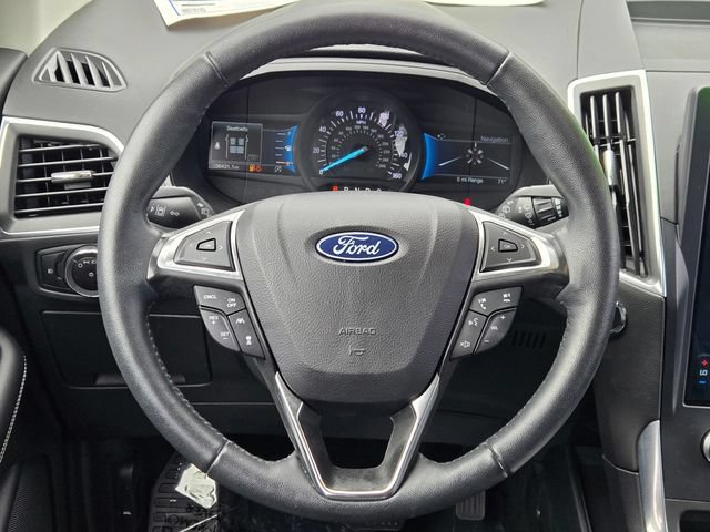 Certified 2024 Ford Edge Titanium w/ Equipment Group 301A AWD/4WD image 17