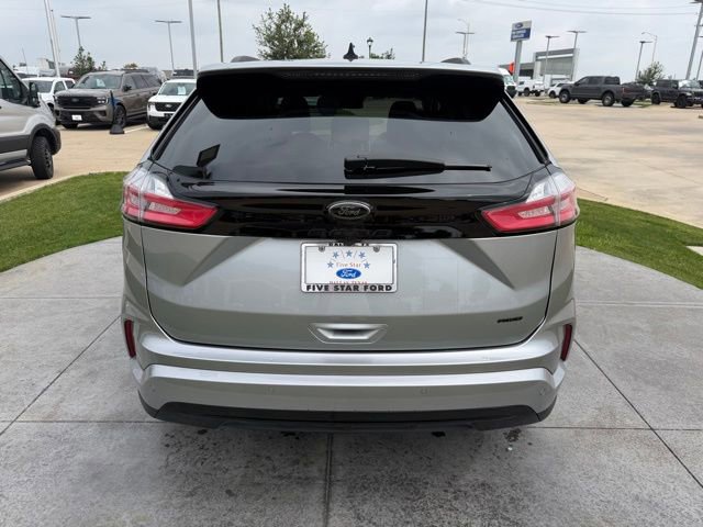 Certified 2024 Ford Edge SE w/ Black Appearance Package AWD/4WD image 2