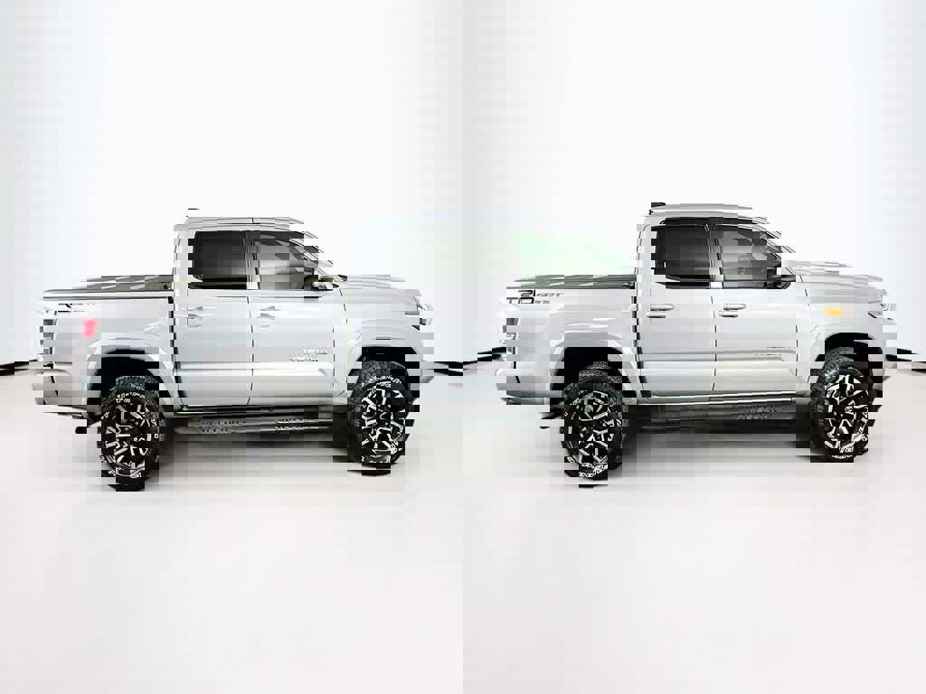 Used 2021 Toyota Tacoma TRD Sport image 6