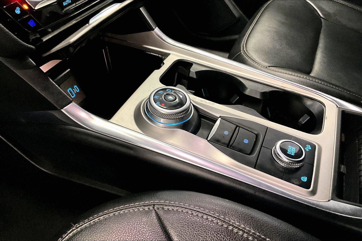 Certified 2022 Ford Explorer Limited w/ Limited Technology Package image 16