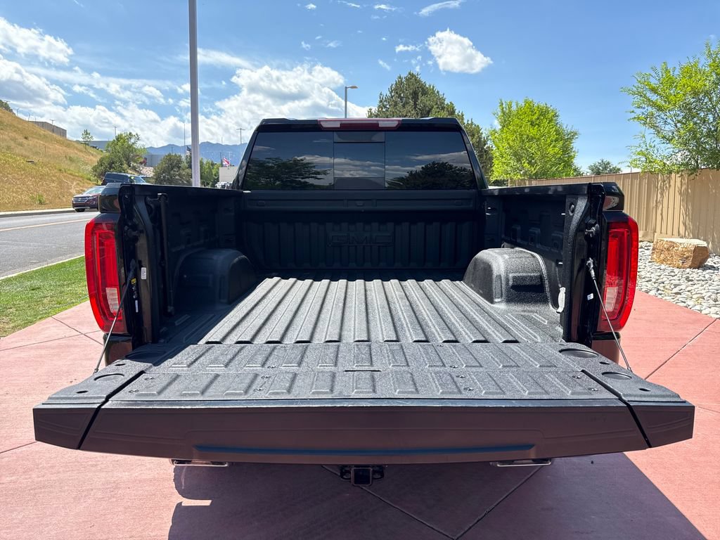 Used 2021 GMC Sierra 1500 SLT w/ SLT Premium Package AWD/4WD image 21