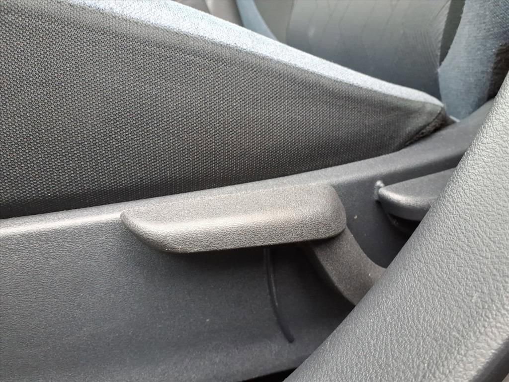 Used 2023 Nissan Versa SV image 26