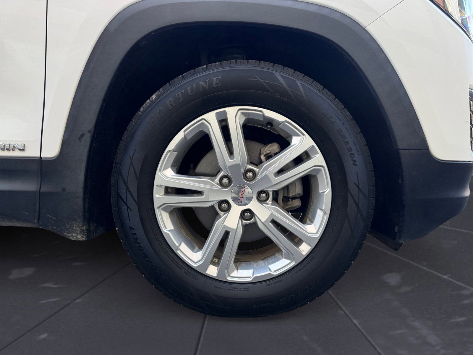 Used 2020 GMC Terrain SLE image 14