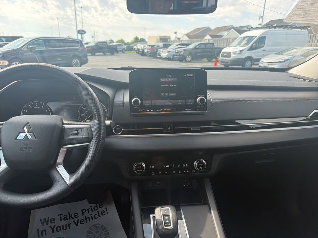 Used 2024 Mitsubishi Outlander ES AWD/4WD image 16