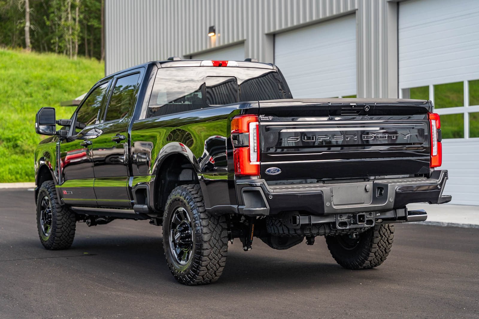 Certified 2026 Ford F250 Platinum w/ Tremor Off-Road Package AWD/4WD image 5