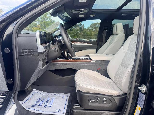 Used 2026 Cadillac Escalade Platinum Sport w/ LPO, ONYX Package AWD/4WD image 12
