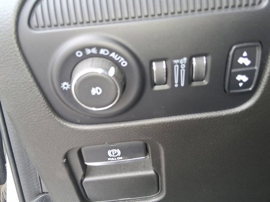 Used 2022 Jeep Wagoneer Series III AWD/4WD image 24