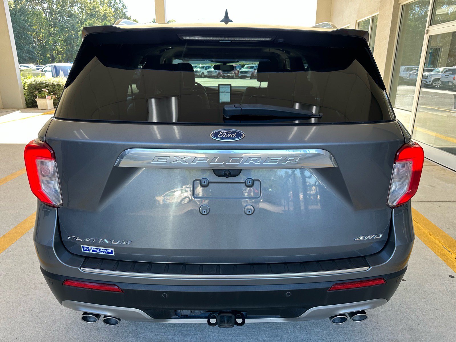 Certified 2021 Ford Explorer Platinum w/ Equipment Group 601A AWD/4WD image 12