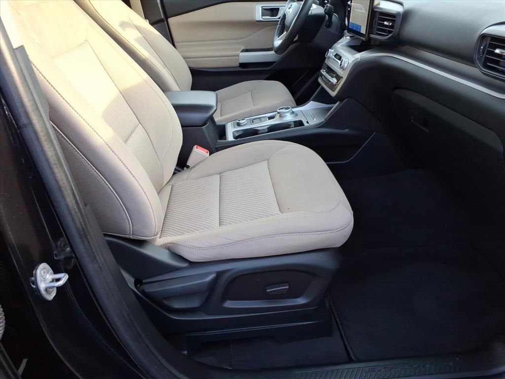 Certified 2022 Ford Explorer XLT w/ Class IV Trailer Tow Package image 8