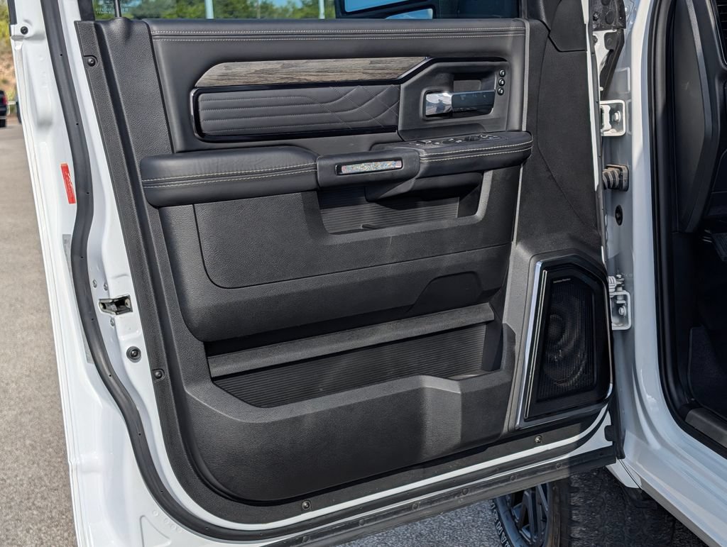 Used 2025 RAM 2500 Limited AWD/4WD image 25