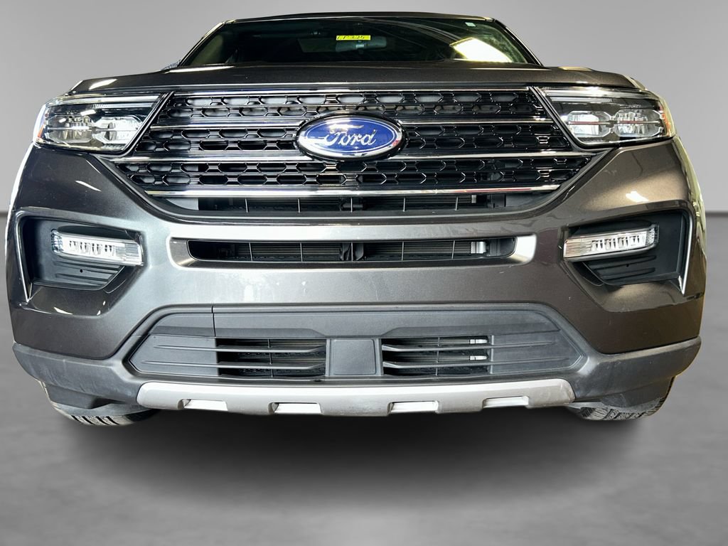 Certified 2020 Ford Explorer XLT w/ Equipment Group 202A AWD/4WD image 15