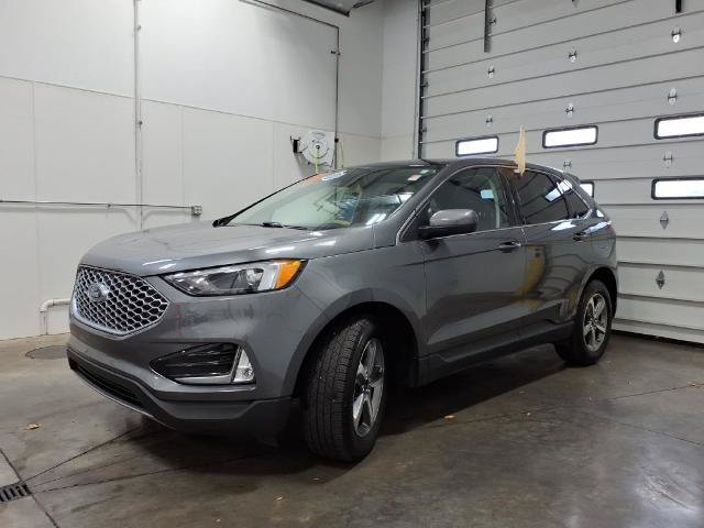 Certified 2024 Ford Edge SEL w/ Convenience Package AWD/4WD image 3