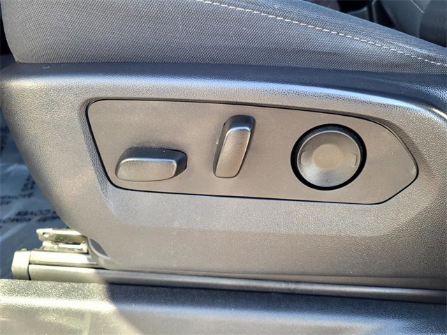 Used 2023 Chevrolet Silverado 1500 LT image 11