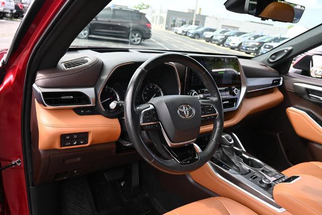 Used 2021 Toyota Highlander Platinum AWD/4WD image 20