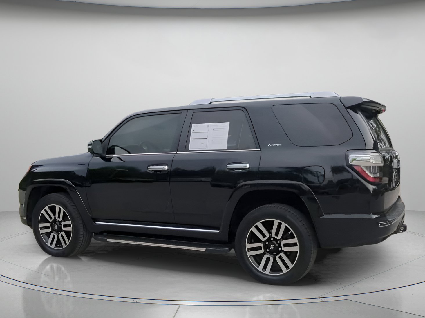 Used 2018 Toyota 4Runner Limited AWD/4WD image 18