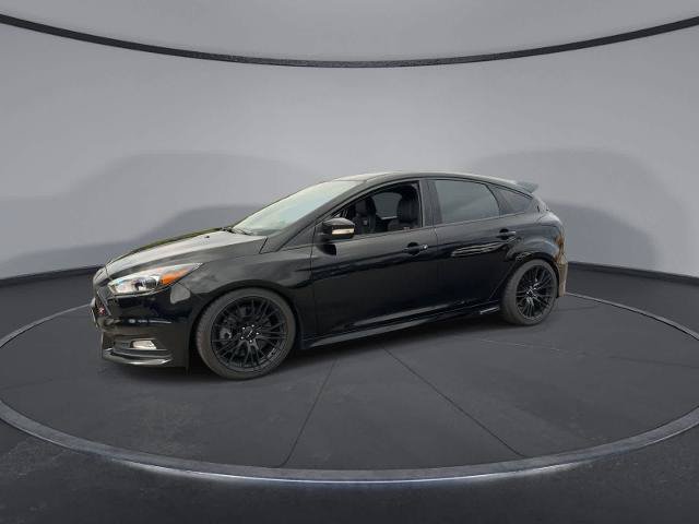 Certified 2018 Ford Focus ST w/ Equipment Group 402A FWD image 4