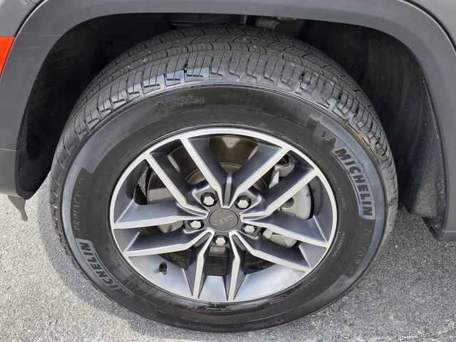 Used 2023 Jeep Grand Cherokee L Limited image 18