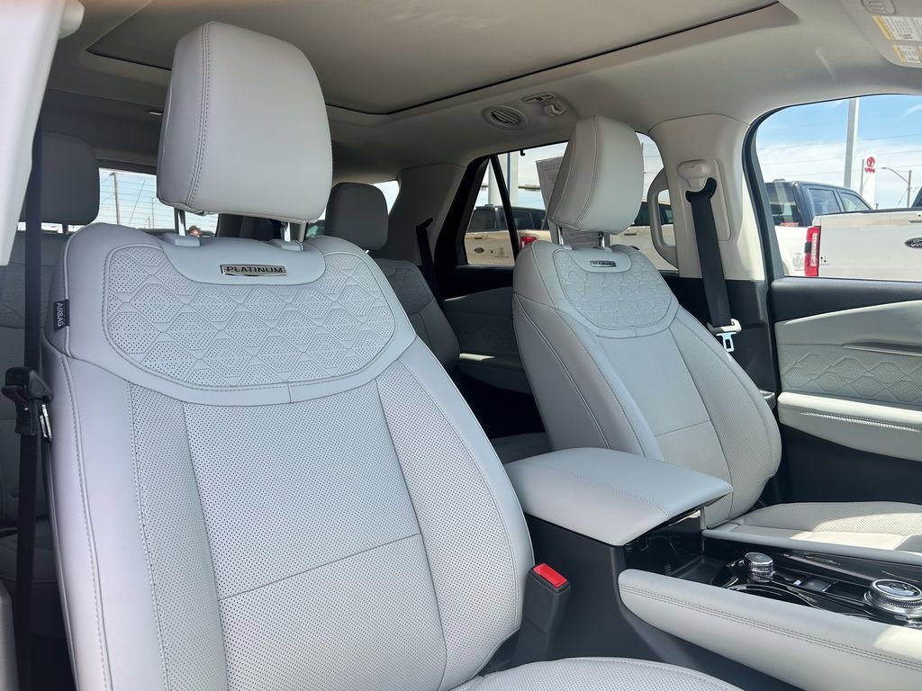 Certified 2025 Ford Explorer Platinum w/ Ultimate Package AWD/4WD image 24