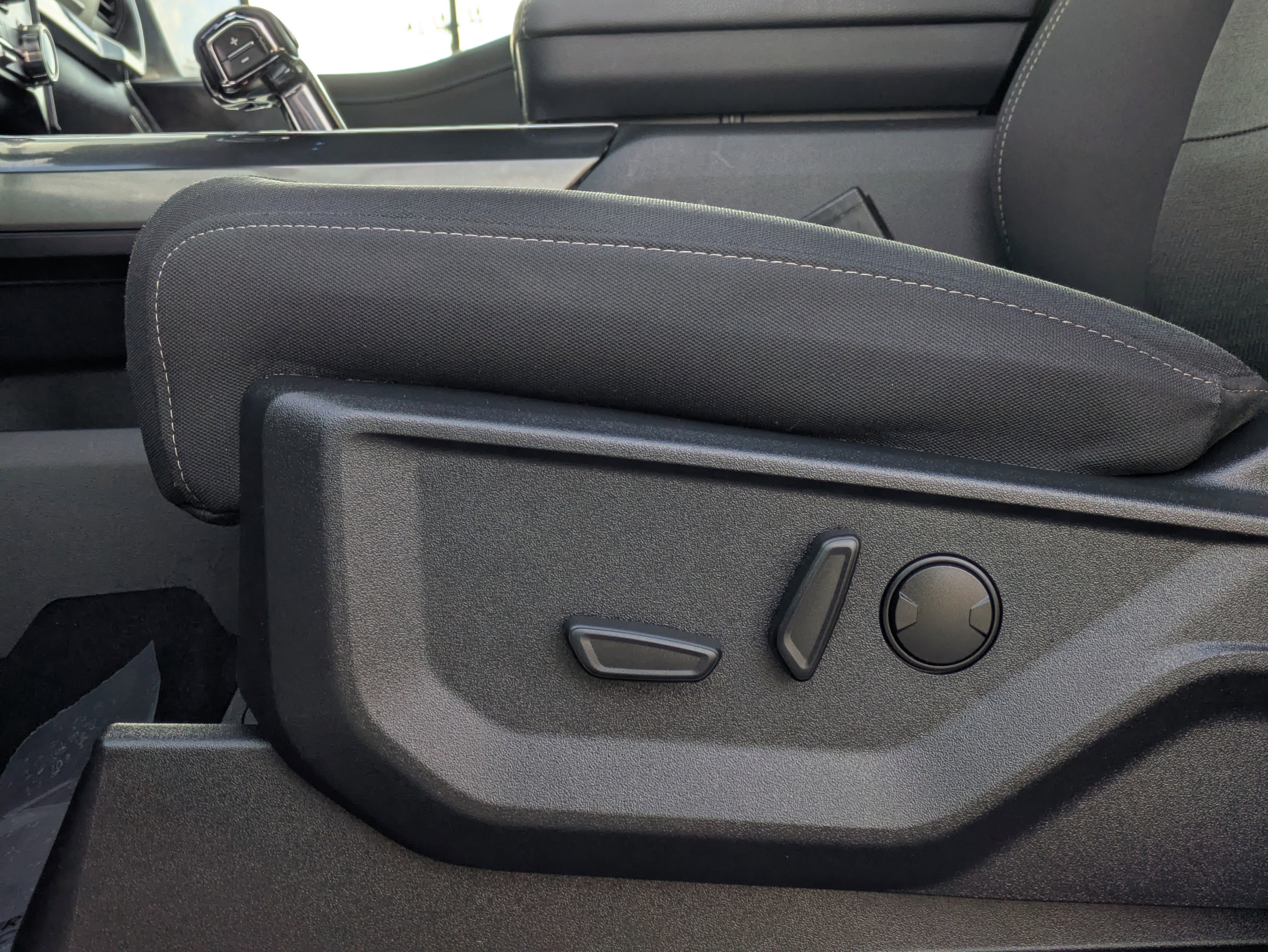 Certified 2023 Ford F150 XLT w/ Equipment Group 302A High image 23