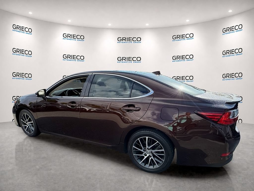 Used 2018 Lexus ES 350 w/ Luxury Package w/Wood Trim FWD image 5