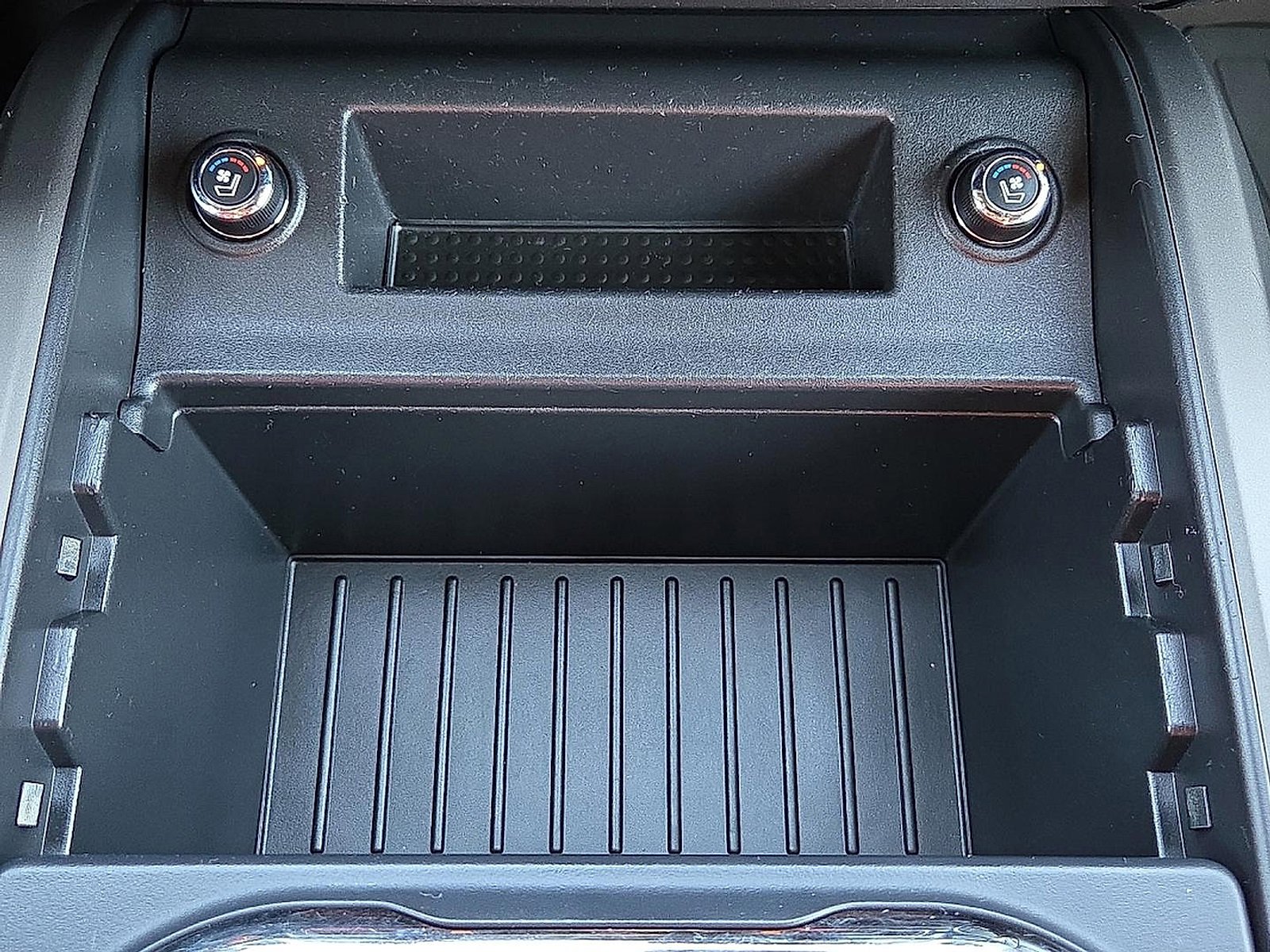 Used 2020 Nissan Titan Platinum Reserve image 18