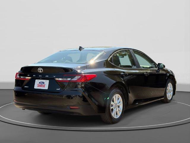 Used 2025 Toyota Camry LE FWD image 5