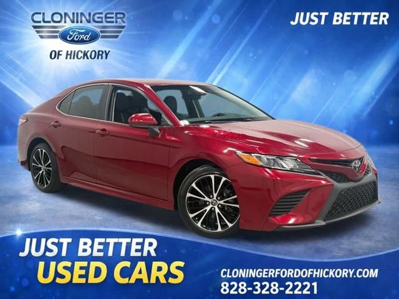 Used 2018 Toyota Camry SE w/ Moonroof Package
