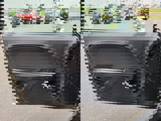 Used 2022 Dodge Challenger SXT w/ Blacktop Package image 27