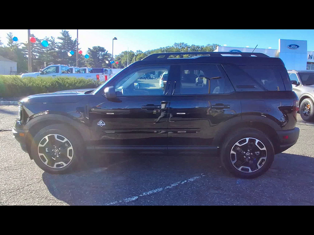 Certified 2023 Ford Bronco Sport Outer Banks AWD/4WD image 5