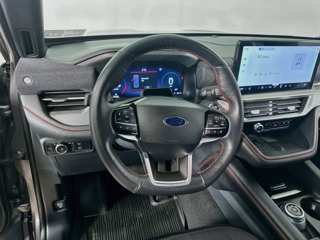 Certified 2025 Ford Explorer ST-Line w/ Premium Package AWD/4WD image 26