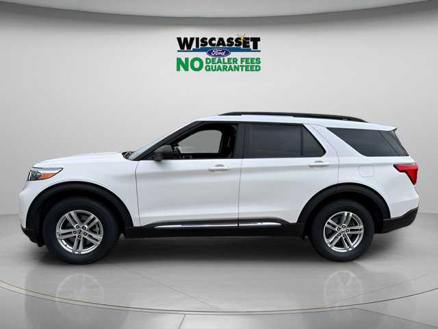 Certified 2022 Ford Explorer XLT w/ Equipment Group 202A AWD/4WD image 2