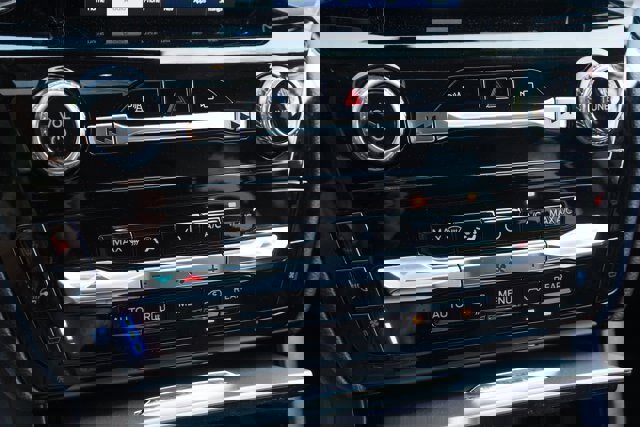 Certified 2023 Ford Explorer Limited w/ Hybrid Equipment Group 310A image 31