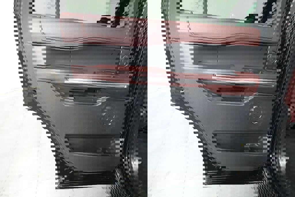 Certified 2024 Ford Expedition Limited image 27