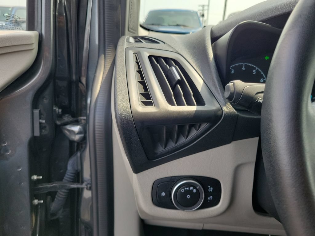 Certified 2023 Ford Transit Connect Titanium FWD image 22