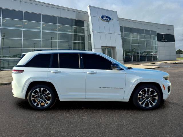 Used 2022 Jeep Grand Cherokee Overland w/ Advanced Protech Group III AWD/4WD image 6